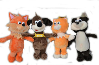 Chat et chien de poupée d'animal de bande dessinée en peluche