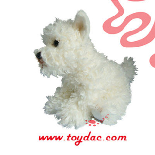 Jouet en peluche petit chien blanc
