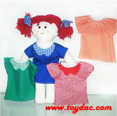 Poupée en peluche à grosse tête