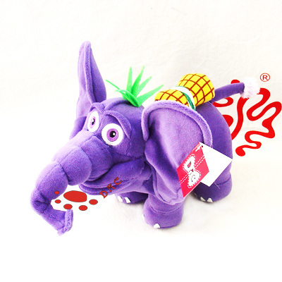 Éléphant de couleur peluche animal en peluche