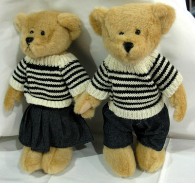 Ours en peluche en peluche pour les mariés