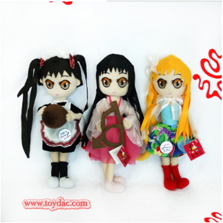 Poupée en peluche avec jouet à cheveux