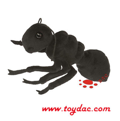 Fourmi de personnage de dessin animé en peluche