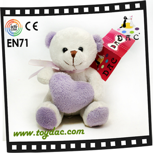 Ours en peluche avec jouet coeur (TPJR0151)