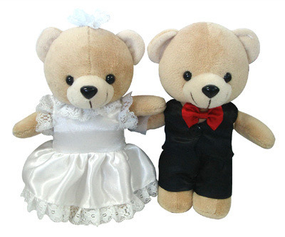 Ours en peluche en peluche pour les mariés