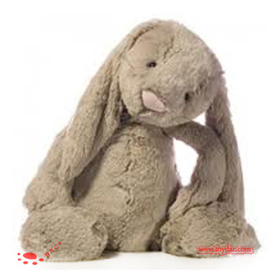 Lapin en fourrure en peluche