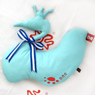 Jouet en tissu de coton avec coussin de cygne en peluche