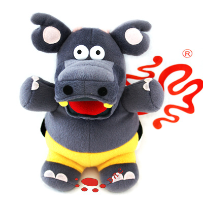 Chat de dessin animé en peluche