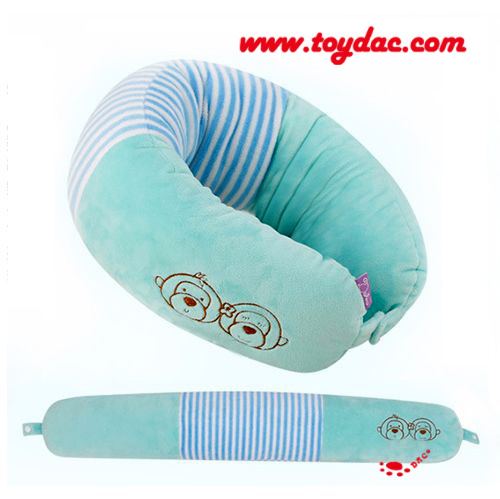 Oreiller magique pour le cou en peluche